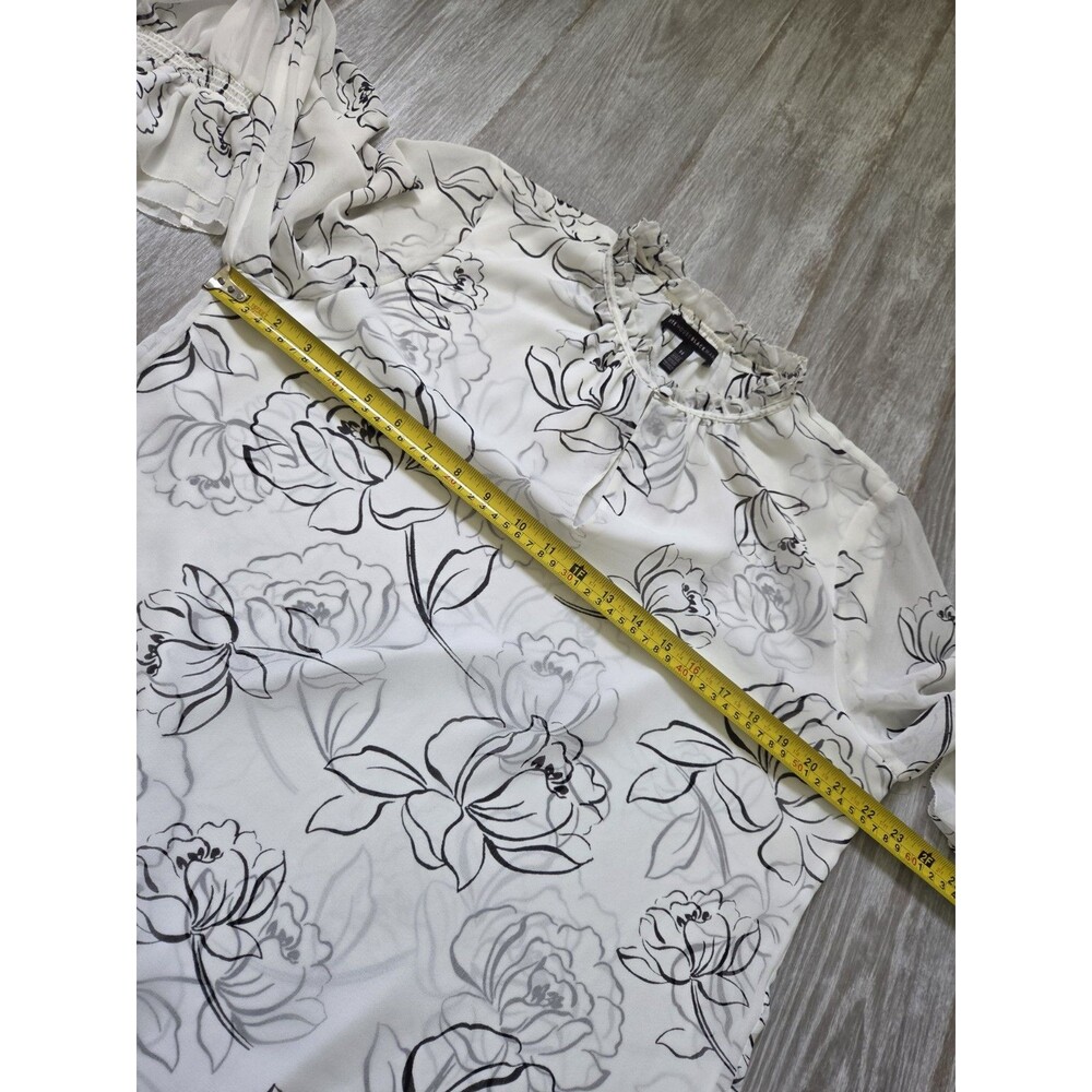 White House Black Market Floral Ruffle Neck Blouse Ivory Black Long Sleeve Sz 14 - Picture 7 of 9